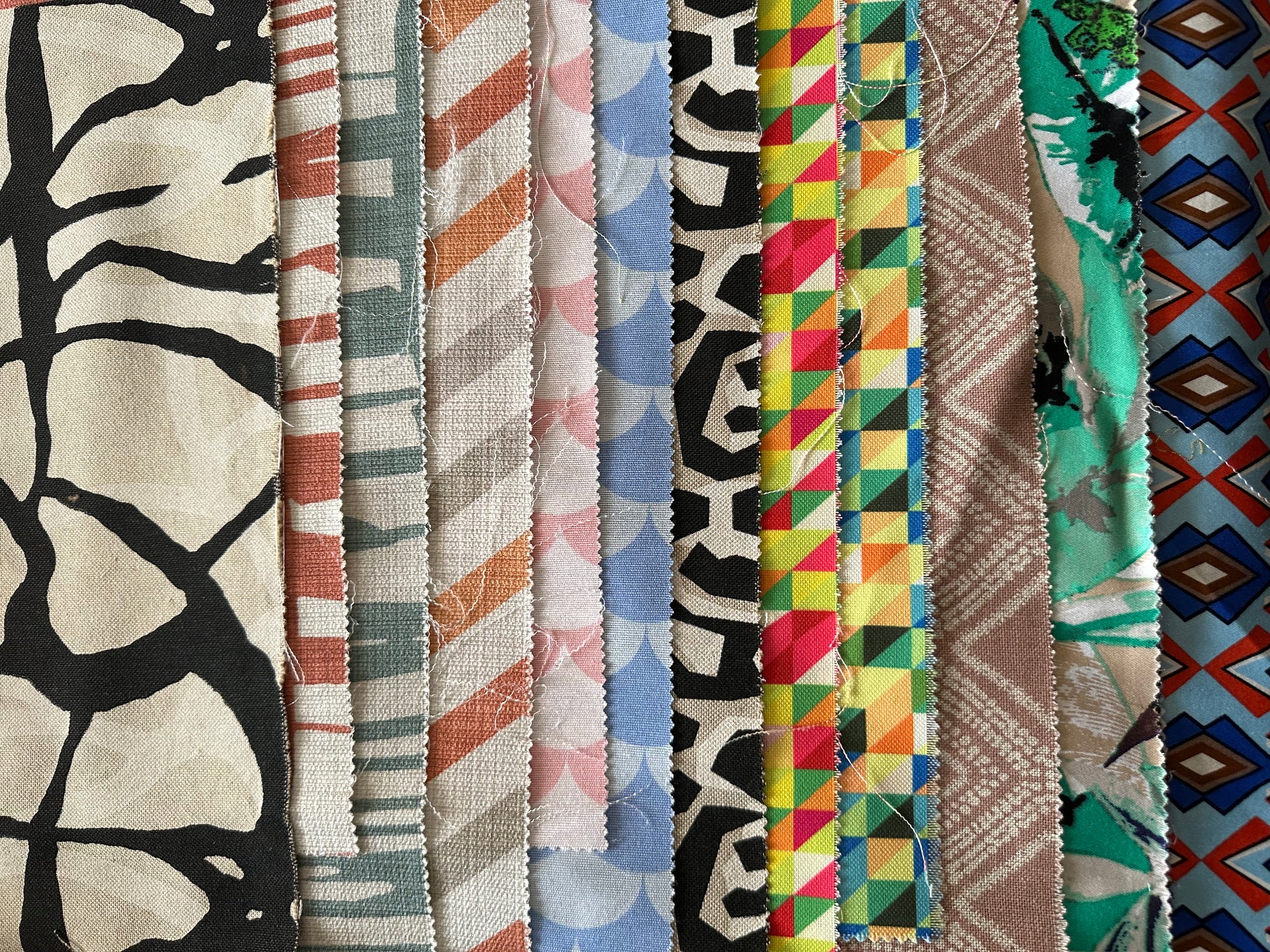 Canvas & Cotton Sateen Fabric Scraps Mixed Colors & Designs 1.6kg