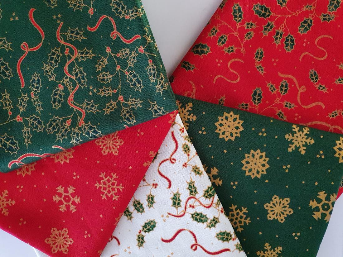 Christmas Holly Leaves &amp; Snowflakes Fat Quarter Bundle 100% Cotton