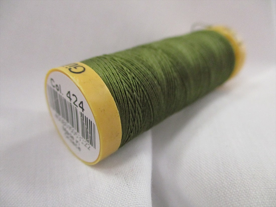 Gutermann 424 Vintage Green Natural Cotton Sewing Thread