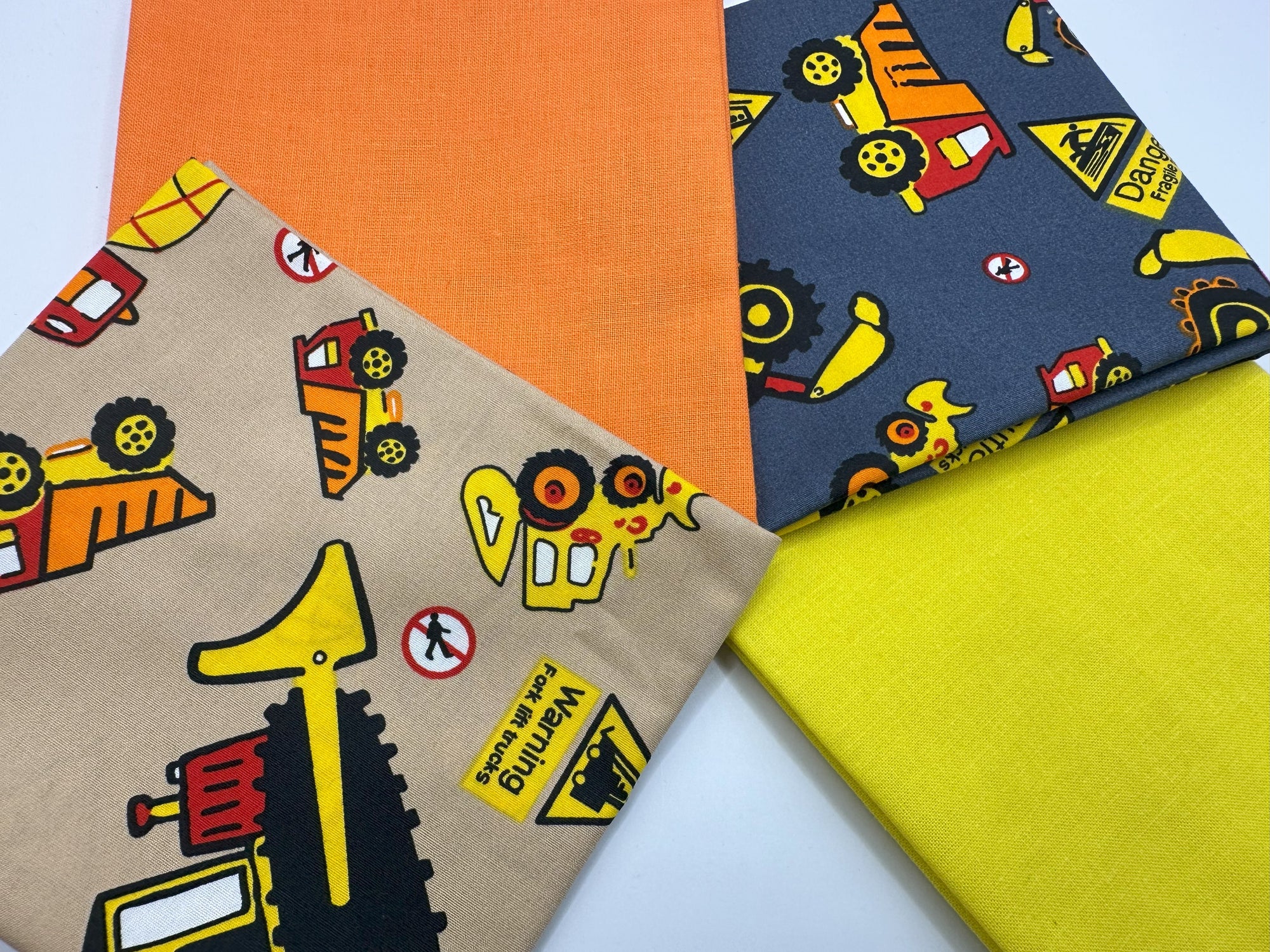 Diggers Roadworks & Plain Mix Fat Quarter Bundle 100% Cotton