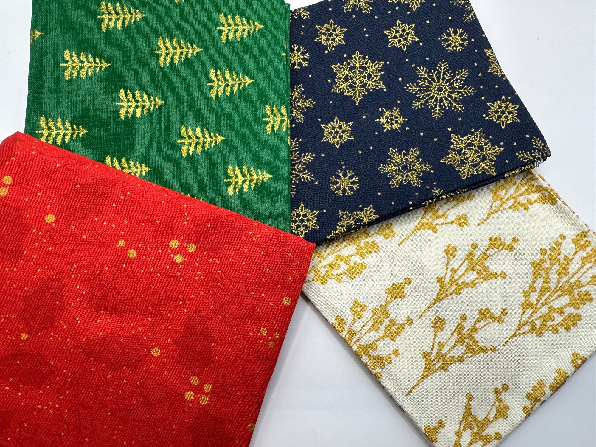 Christmas Metallic Mix Fat Quarter Bundle 100% Cotton