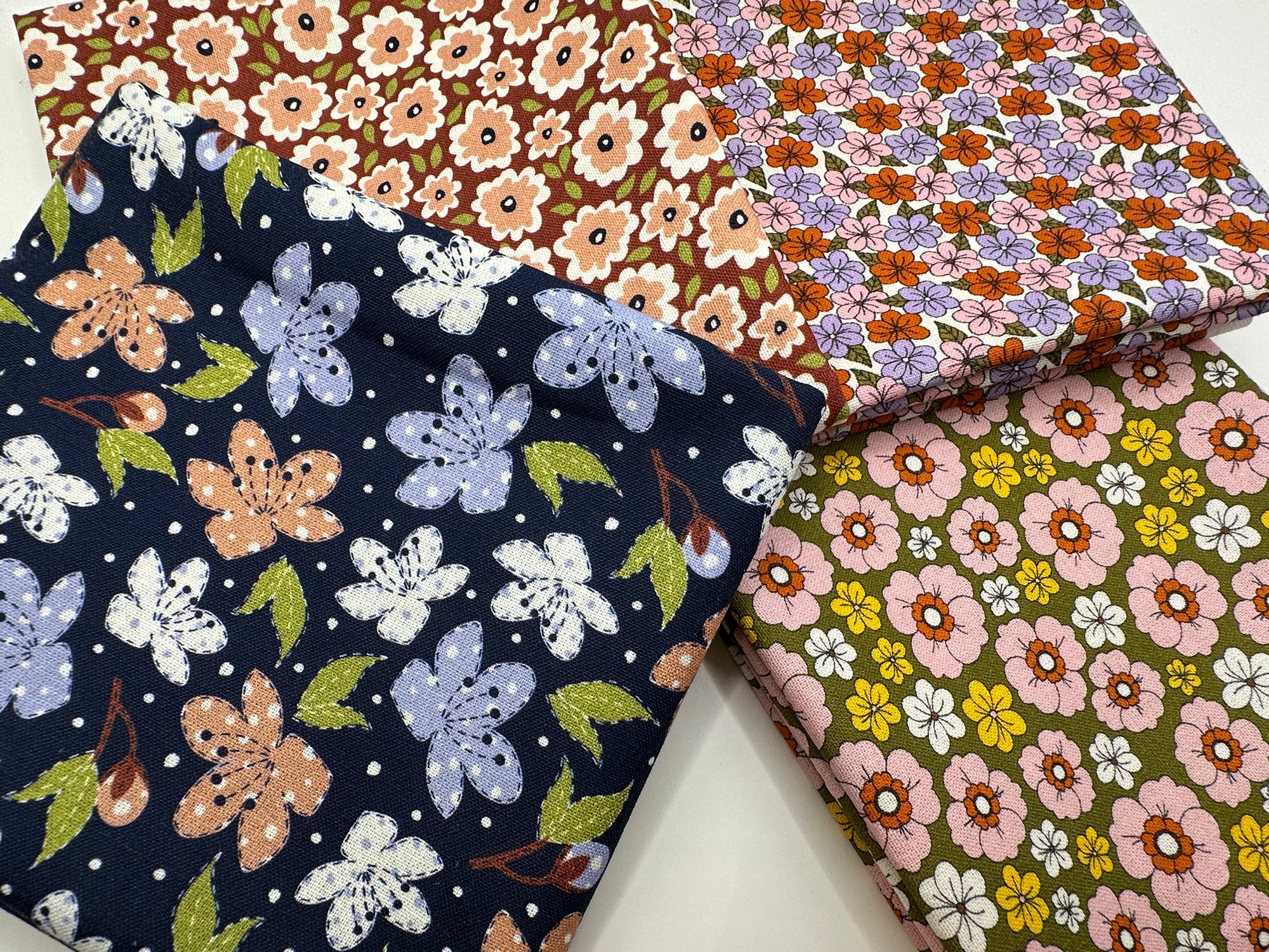 Retro Floral Mix Fat Quarter Bundle 100% Cotton