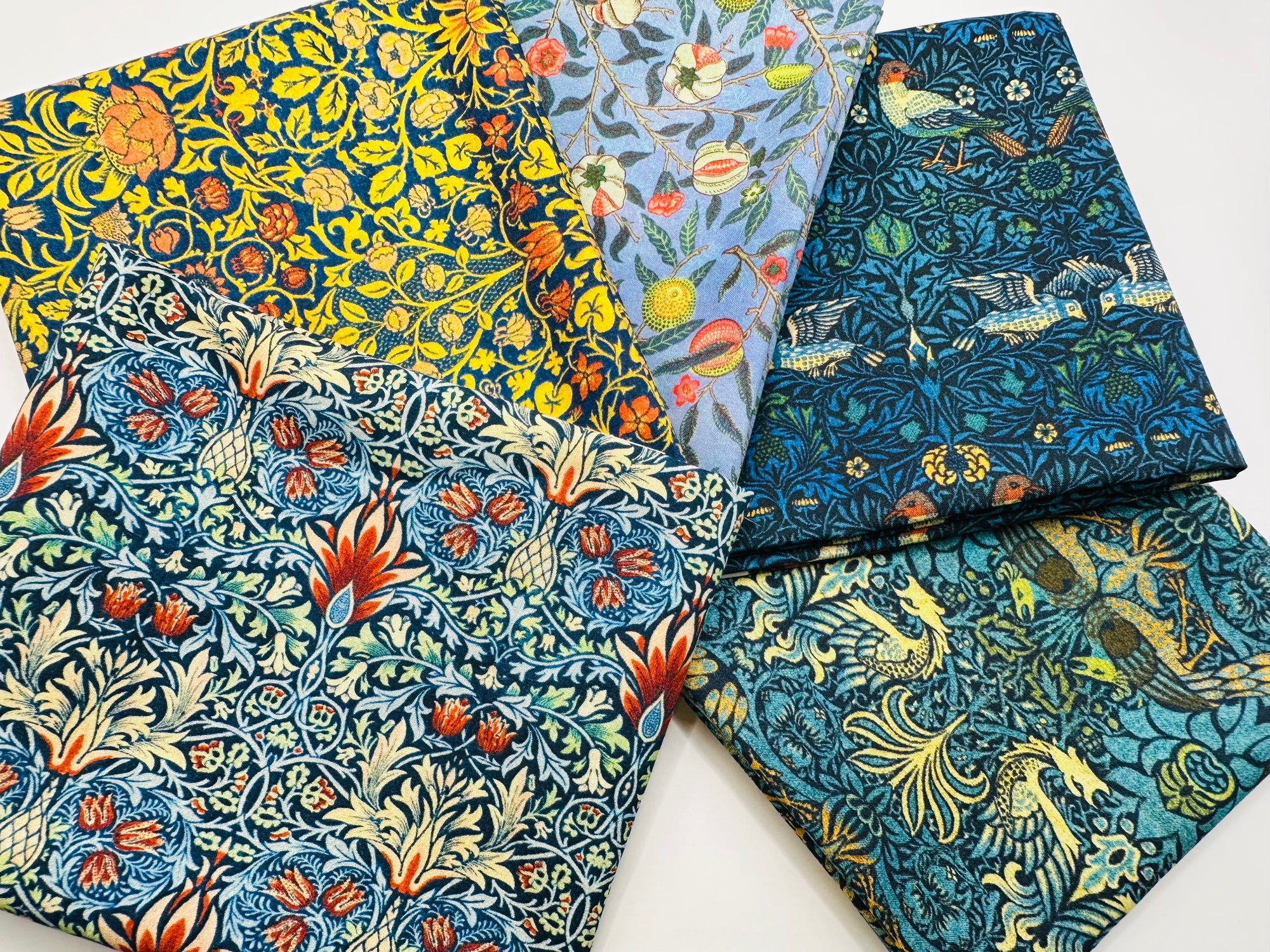 William Morris Mixed Designs 5 Digital Print Fat Quarter Bundle 100% Cotton