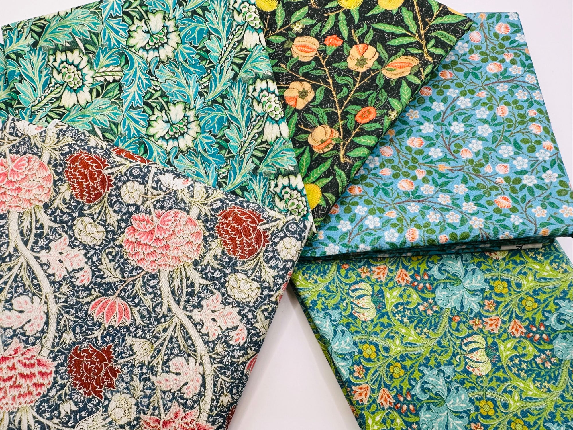 William Morris Mixed Designs 6 Digital Print Fat Quarter Bundle 100% Cotton