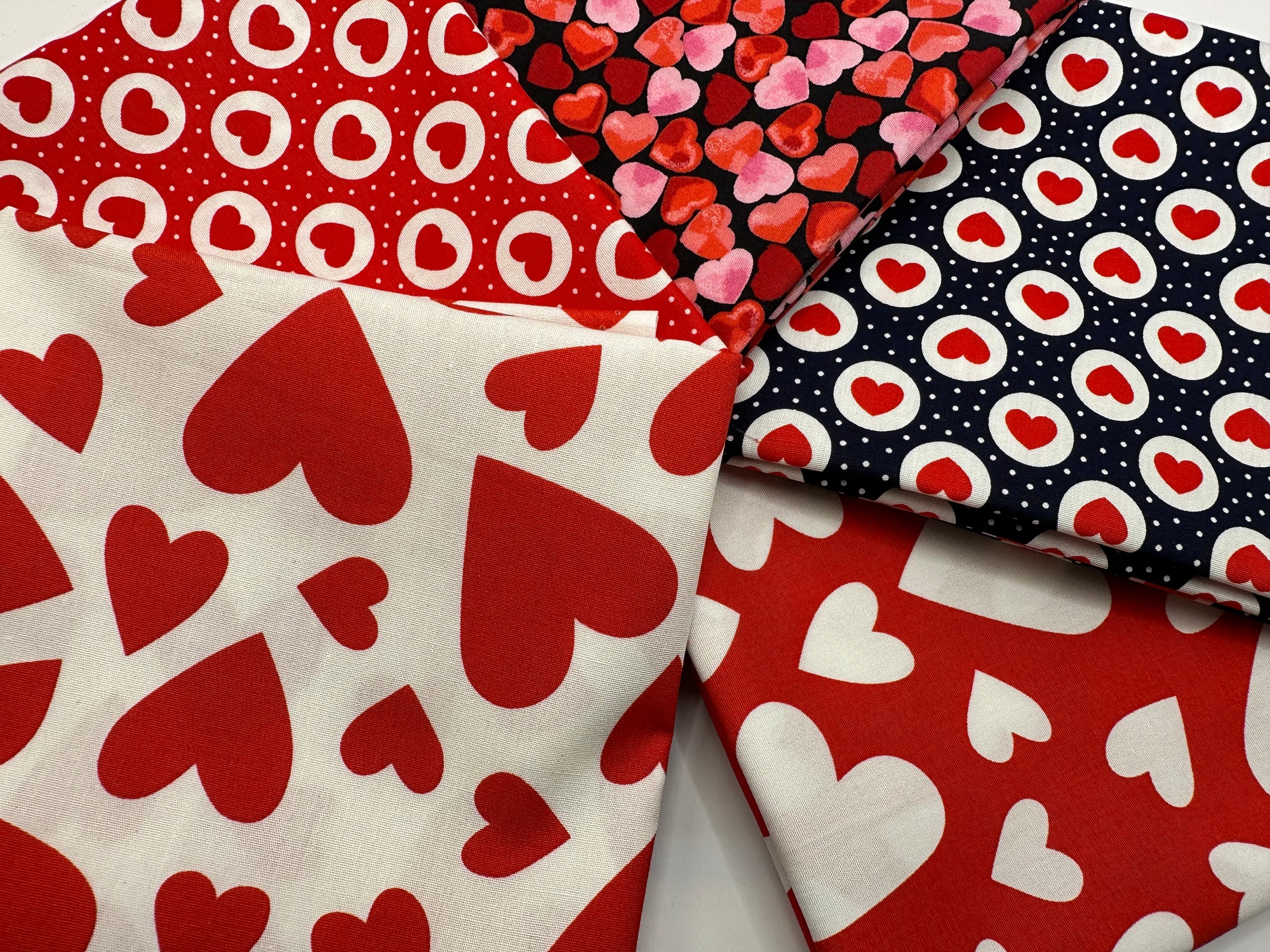 Valentine Sweet Heart Mix Fat Quarter Bundle 100% Cotton