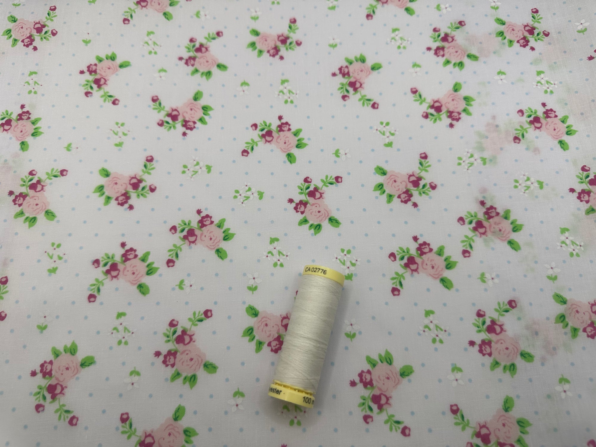 Pretty Little Vintage Roses & Pin Spots on White Poly Cotton