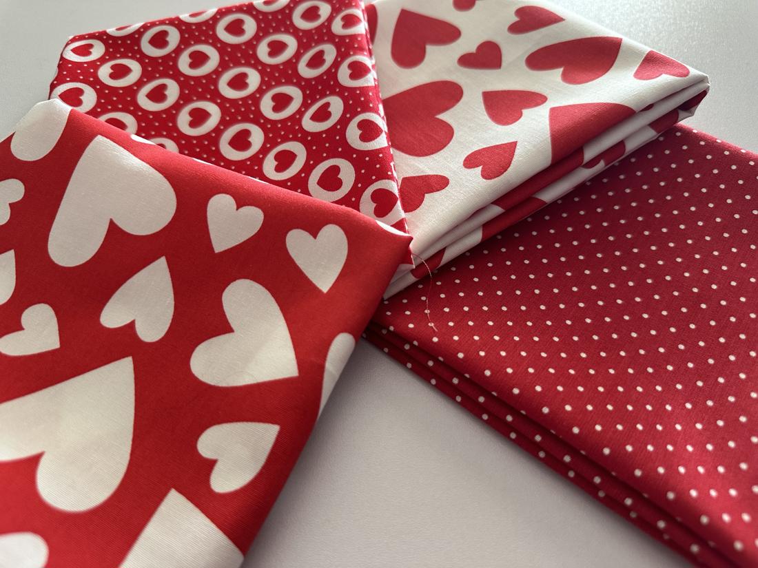 Valentine Sweet Hearts & Pin Spots Fat Quarter Bundle 100%  Cotton