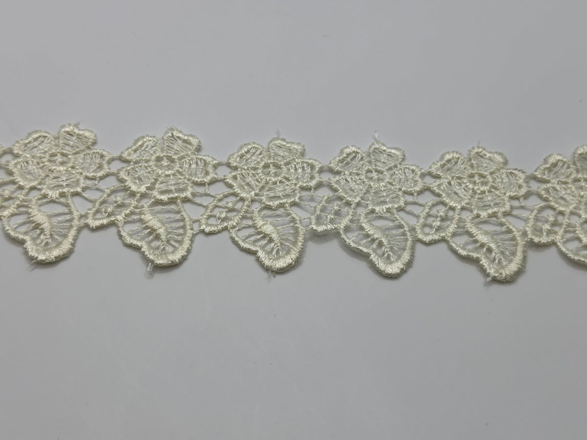 Guipure Daisy Design Ivory Embroidered Lace