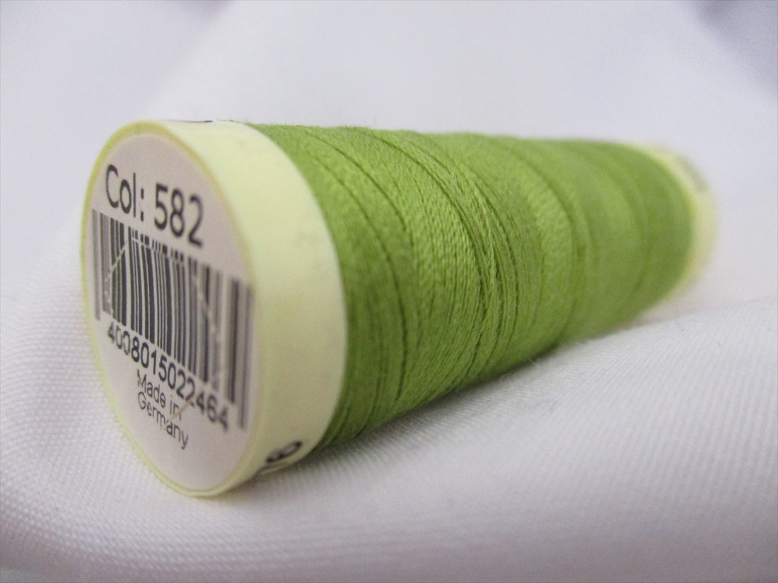 Gutermann 582 Apple Green Sew All Thread
