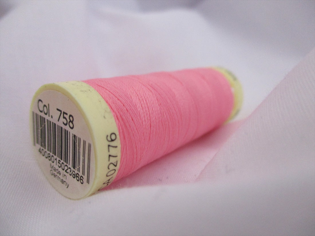 Gutermann 758 Candy Pink Sew All Thread